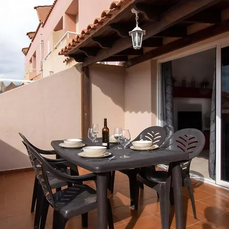 Oasis Dakota 1 - Three Bed With Sea And Pool Views Lägenhet