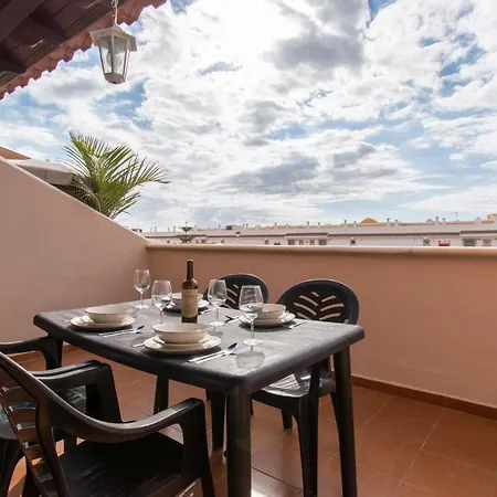 Oasis Dakota 1 - Three Bed With Sea And Pool Views Lägenhet