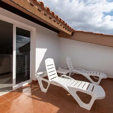 Oasis Dakota 1 - Three Bed With Sea And Pool Views Lägenhet *