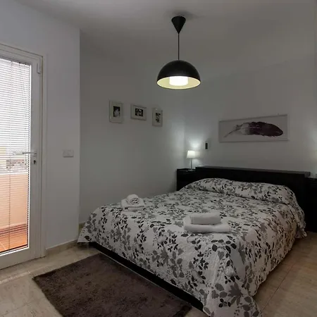 Oasis Dakota 1 - Three Bed With Sea And Pool Views Lägenhet *